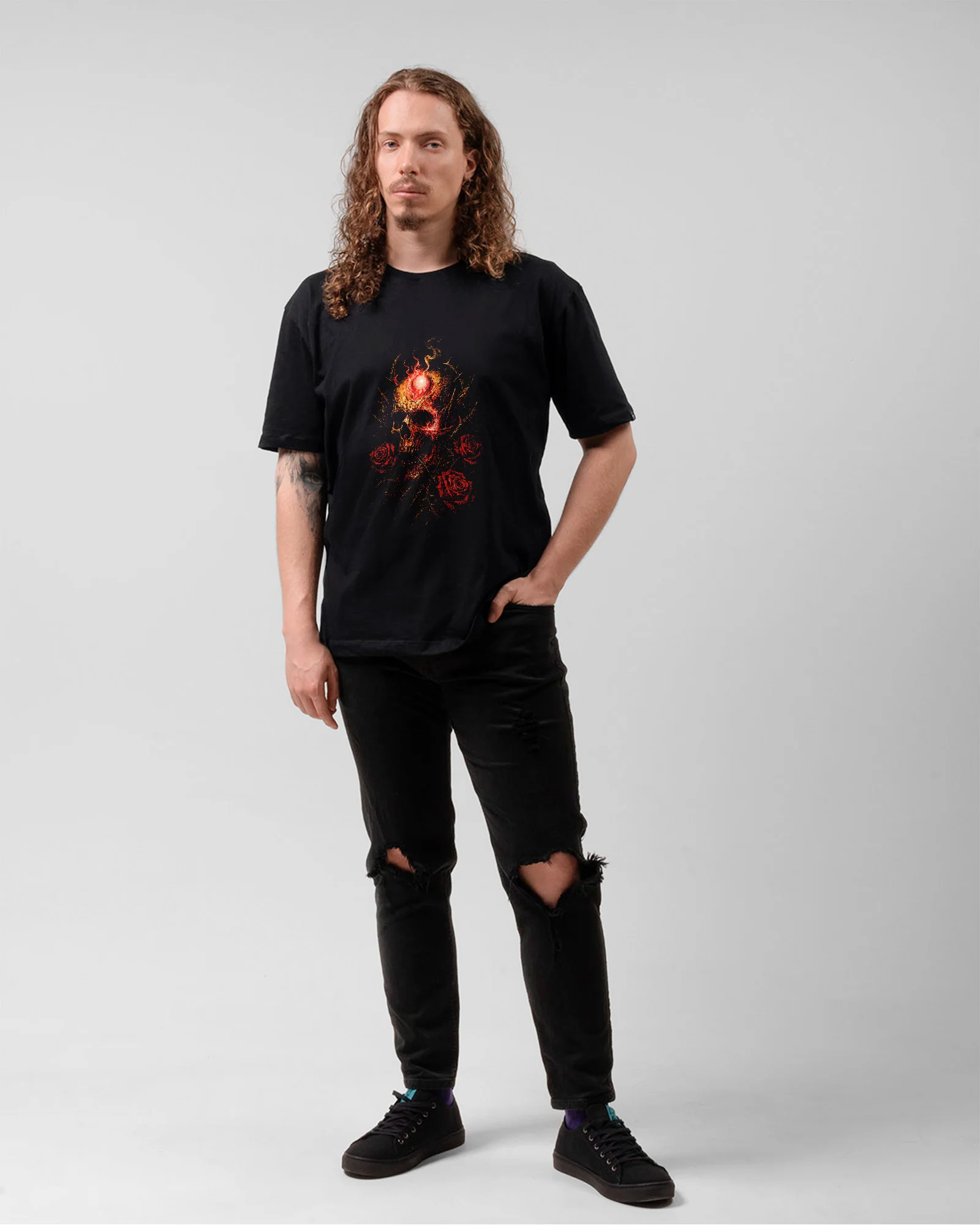 Camiseta Preta Caveiras Rosas e Espinhos - Image 5