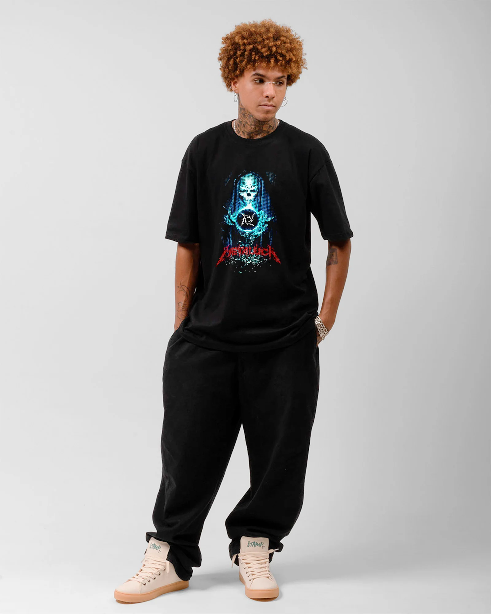 Camiseta Preta Metallica Ilusion - Image 3