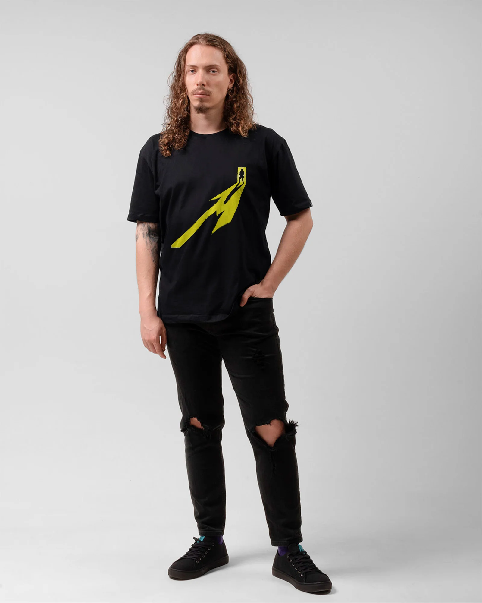 Camiseta Preta Metallica Luz Homem Porta M - Image 5